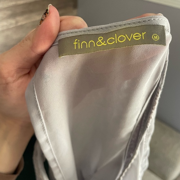 Finn&Clover Grey Sleeveless PePlum Top with Button Closure in Back - Picture 6 of 8